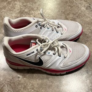 Nike Women's White and Pink Sneakers